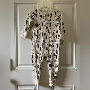 Lamaze Organic Cream and Black Baby Onesie 24 Month